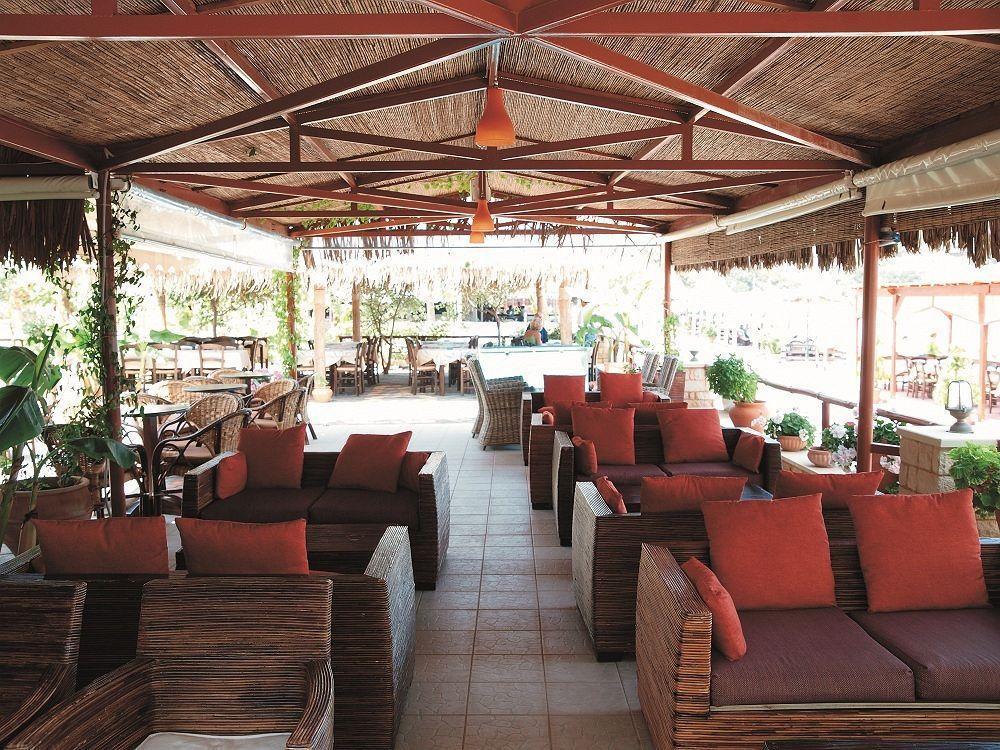 Niriides Beach Hotel レティムノ エクステリア 写真
