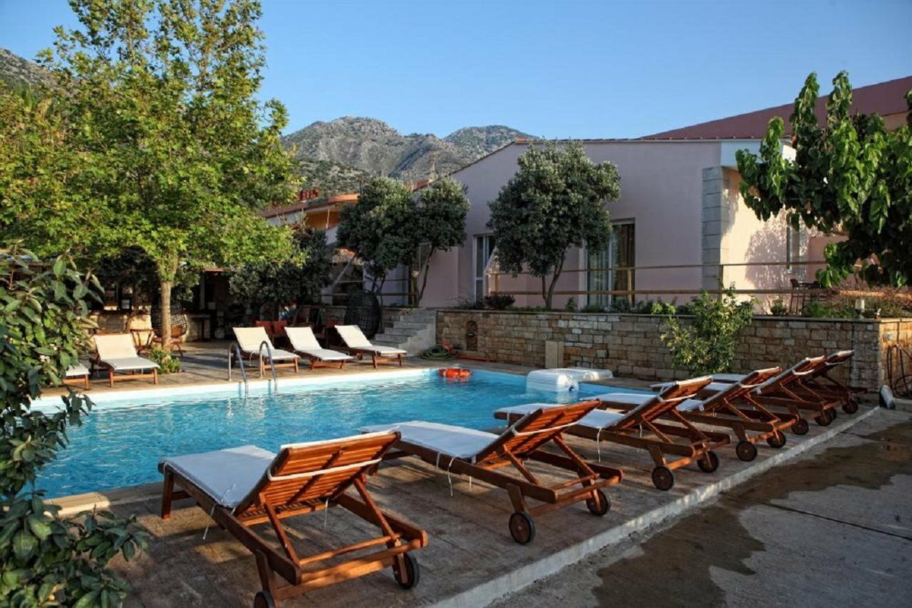 Niriides Beach Hotel レティムノ エクステリア 写真